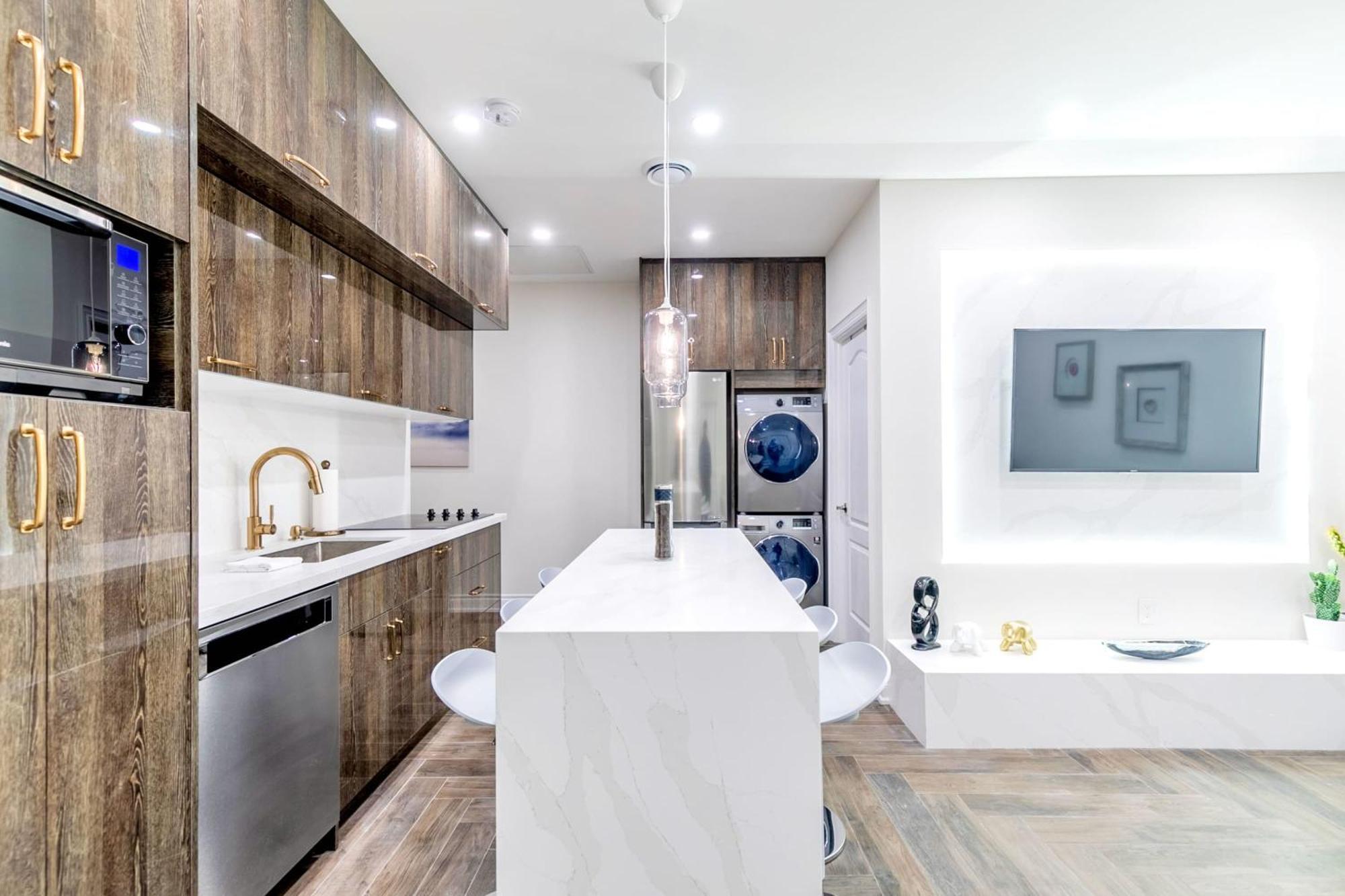 Modern Pet-Friendly Chinatown Apartment Toronto Bagian luar foto