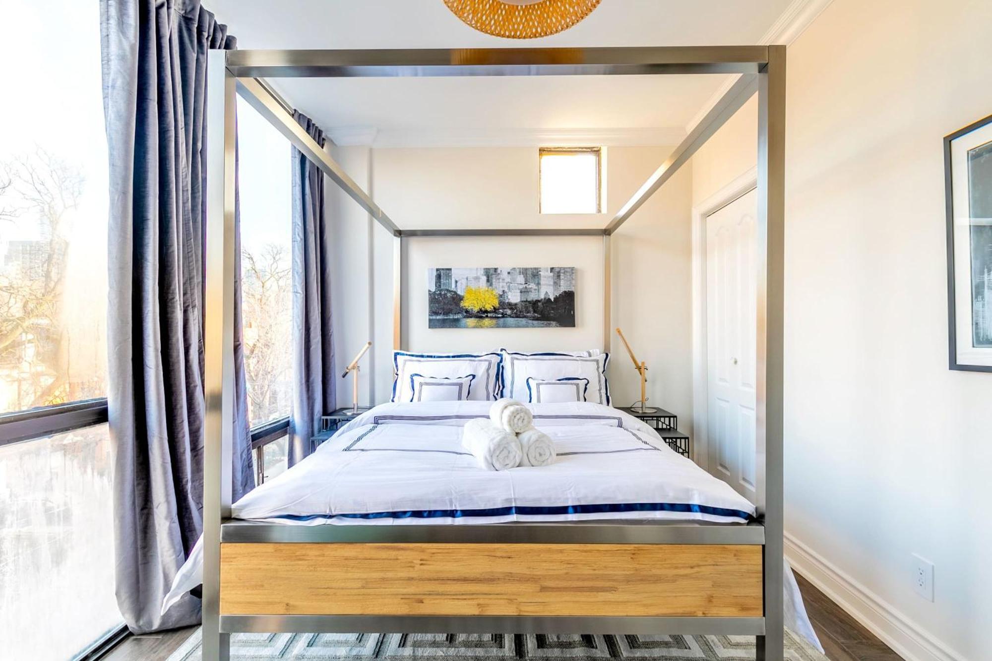 Modern Pet-Friendly Chinatown Apartment Toronto Bagian luar foto